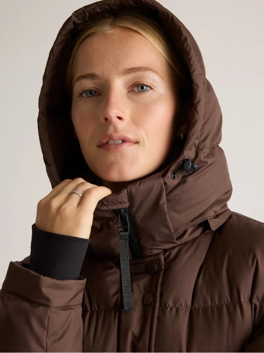 Quince Responsible Down Long Puffer Jacket Hot Fudge Small NWT - Picture 9 of 11
